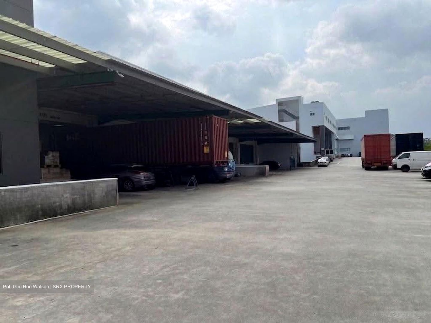 Changi North Way (D17), Warehouse #628774071